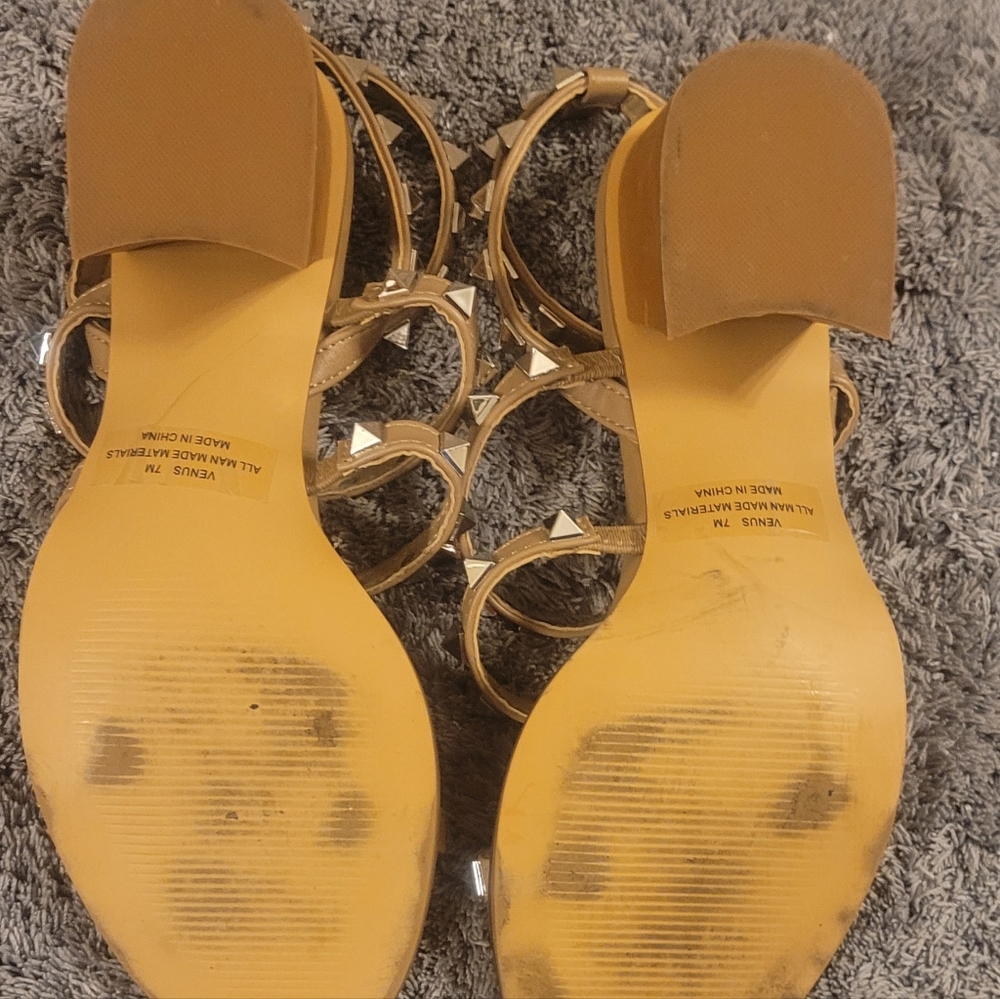 Sandals - Picture 6 of 6